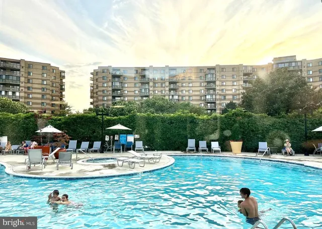 $3,000 | 8380 Greensboro Drive, Unit 925, McLean, VA 22102