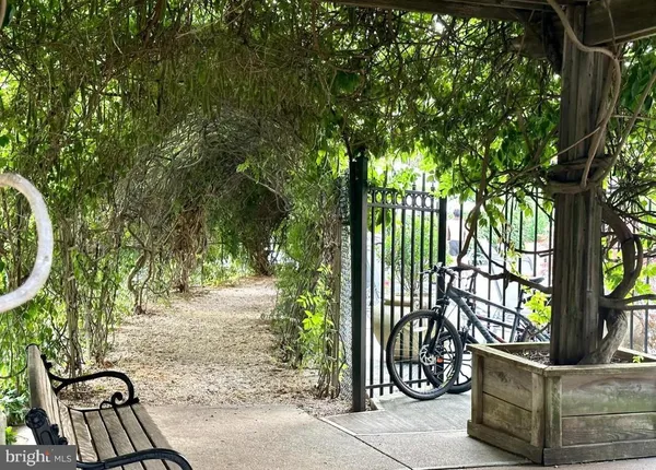 $3,000 | 8380 Greensboro Drive, Unit 925, McLean, VA 22102