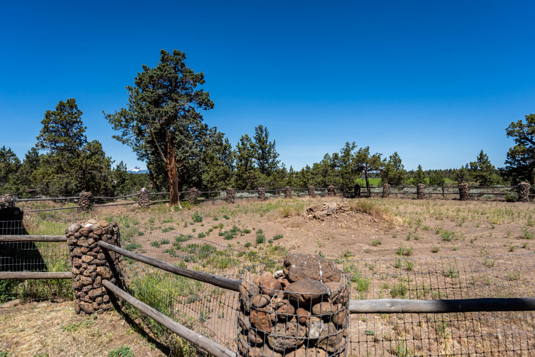 17478 Forked Horn Road Sisters, OR 97759 - Photo 52 of 62 Interior fencing