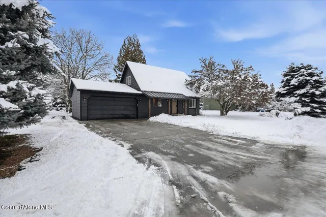 $525,000 | 387 East Iowa Avenue, Hayden, ID 83835