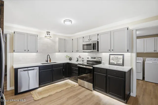 $525,000 | 387 East Iowa Avenue, Hayden, ID 83835