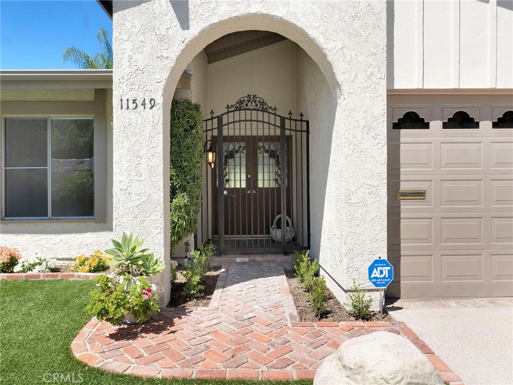 11549 Baird Avenue Porter Ranch, CA 91326 - Photo 4 of 39