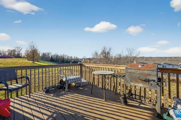 $225,000 | 748 Baylee Place Southwest, Pine Island, MN 55963