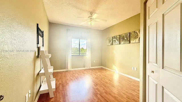 a view of an entryway of the house