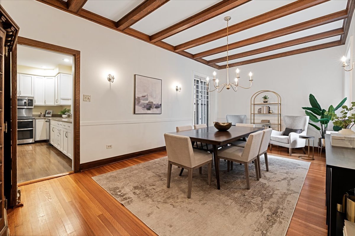 684 West Irving Park Road, Unit E5 Chicago, IL 60613 - Photo 17 of 38 Gallery Image 17