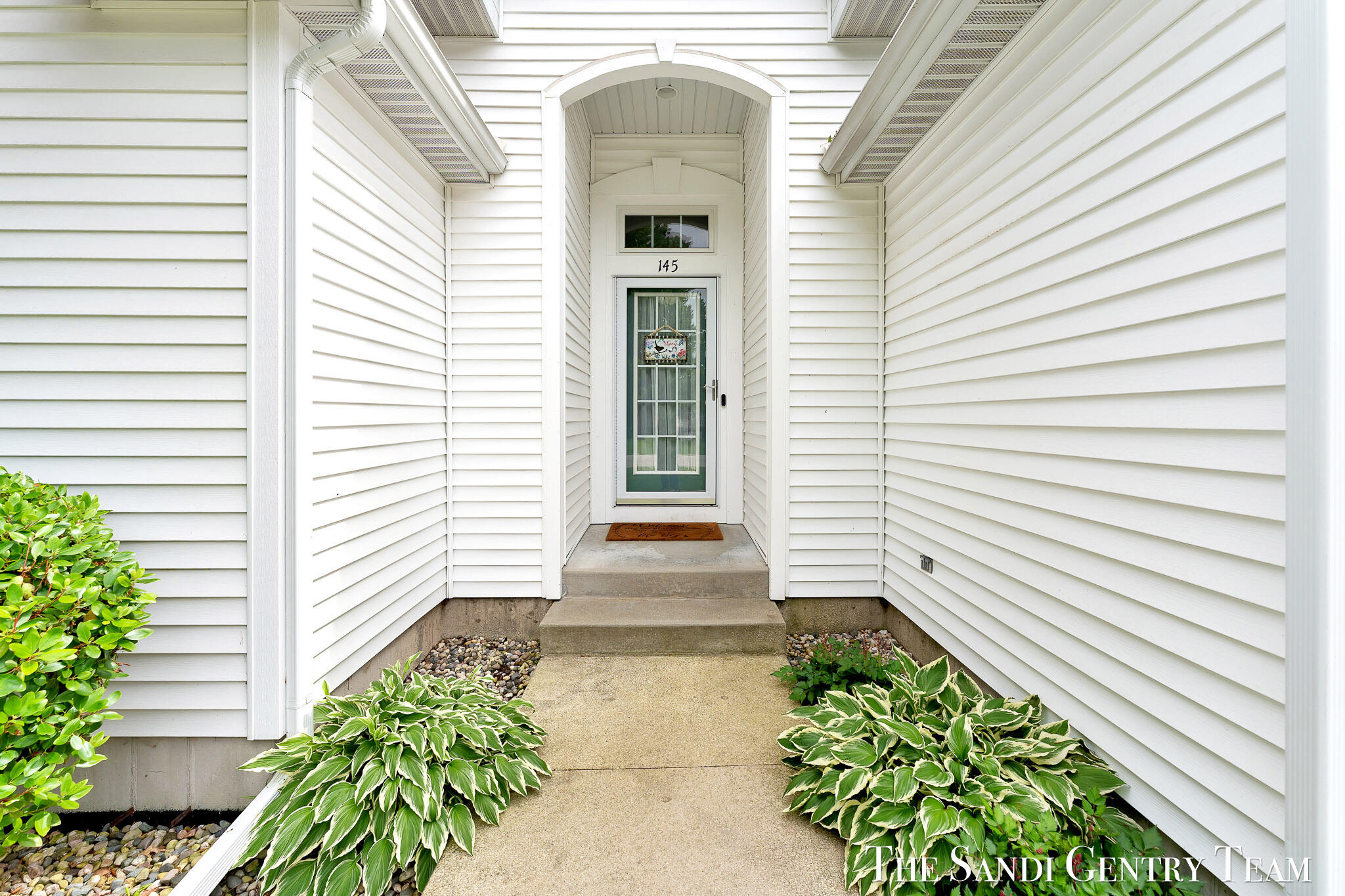 145 Stonegate Court Spring Lake, MI 49456 - Photo 4 of 44 ELY00262