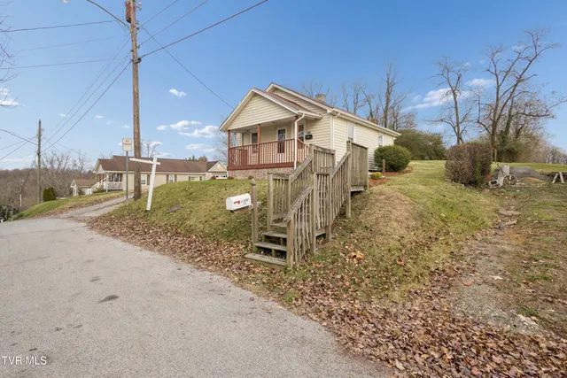 $164,000 | 204 Elizabeth Street, Bristol, TN 37620