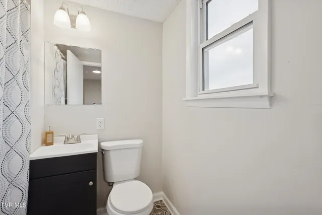 $164,000 | 204 Elizabeth Street, Bristol, TN 37620