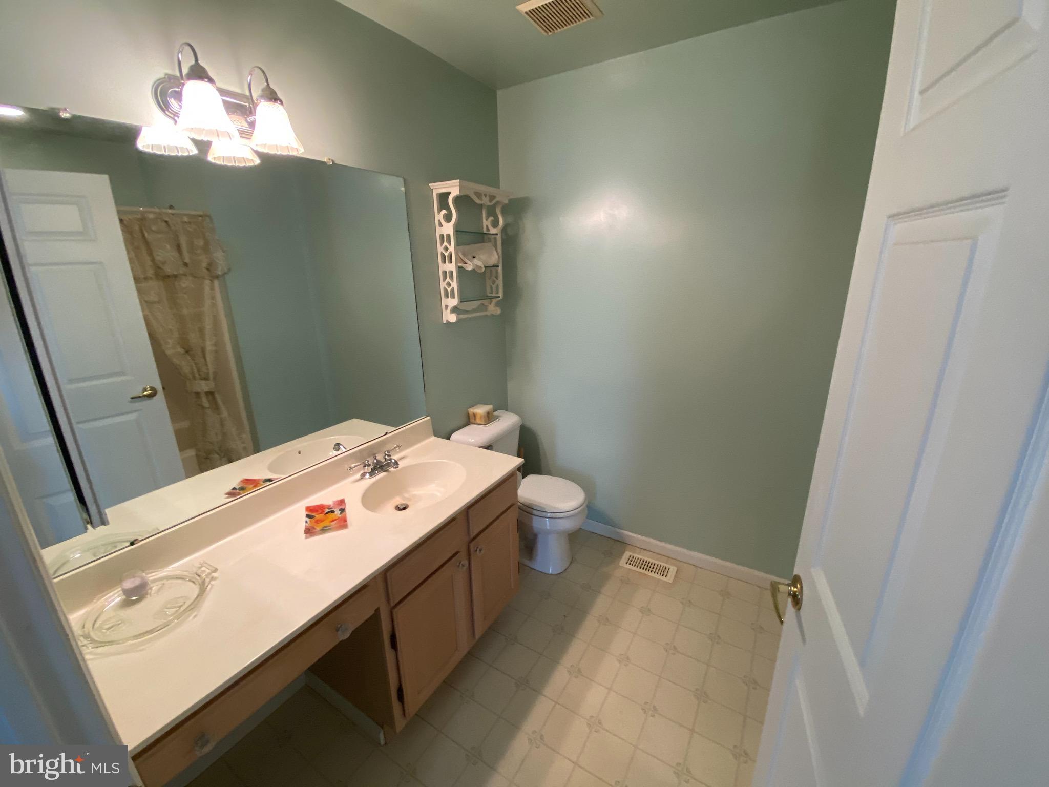 416 Country Way Mickleton, NJ 08056 - Photo 11 of 12 Gallery Image 11