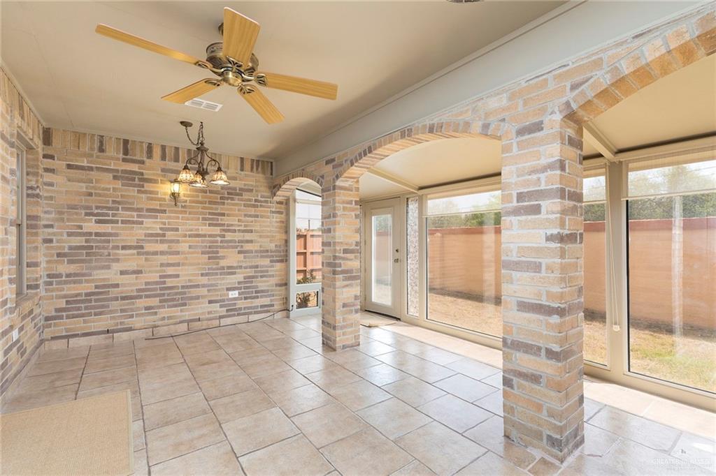 100 West Moore Road, Unit UT1 Pharr, TX 78577 - Photo 8 of 21 Lovely Texas Room