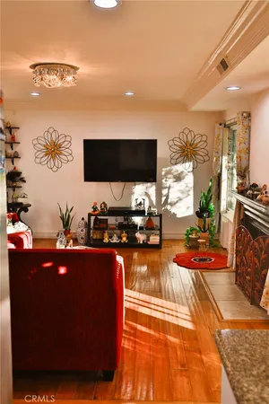 $995,000 | 1129 Heatherview Drive, Oak Park, CA 91377
