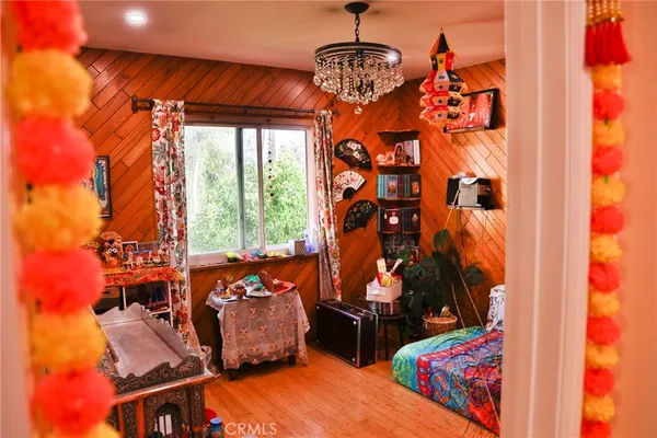 $995,000 | 1129 Heatherview Drive, Oak Park, CA 91377