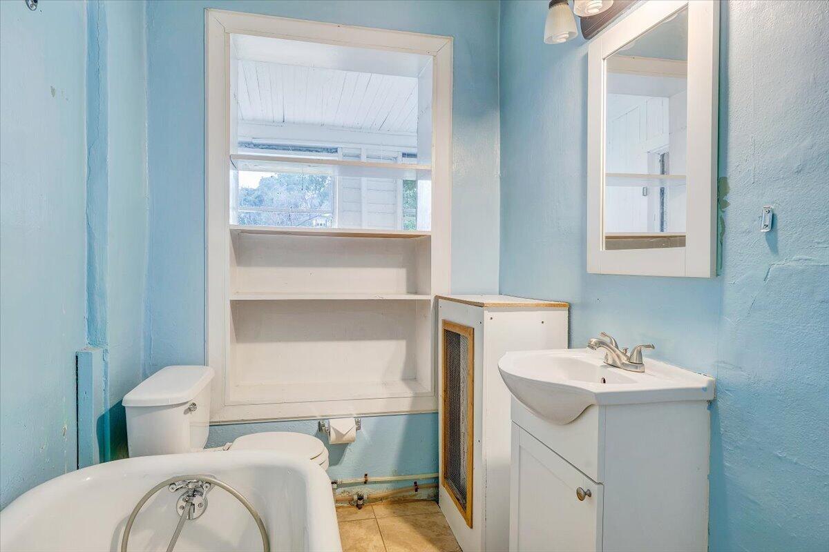 1002 Howbert Avenue Southwest Roanoke, VA 24015 - Photo 17 of 29 31-MIB01548