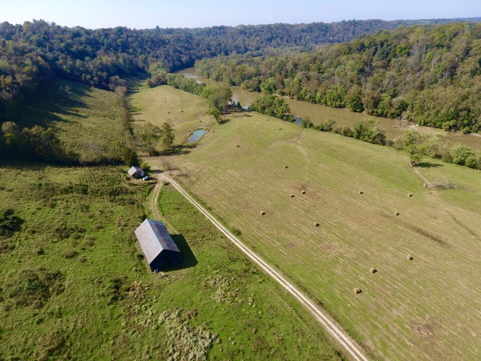 2196 Kentucky River Road Richmond, KY 40475 - Photo 8 of 45 E27D3E6D-C936-4B2F-BB34-1F71FE1F644E