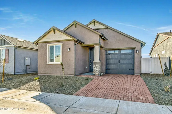 $2,125 | 175 North Village Way, Unit 61, Dewey, AZ 86327