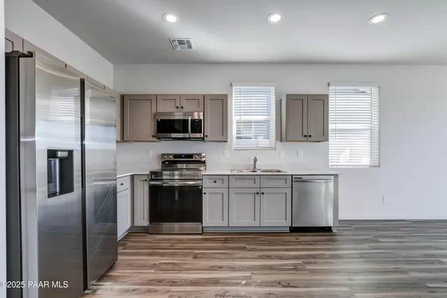 $2,125 | 175 North Village Way, Unit 61, Dewey, AZ 86327