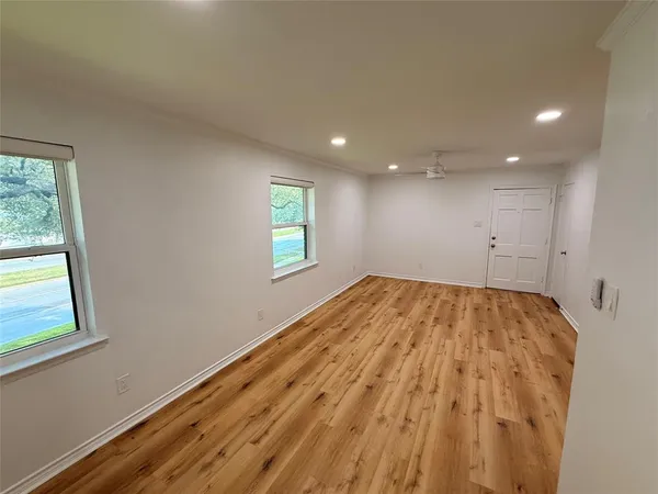 a view of empty room with window
