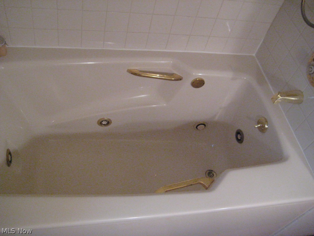 8526 West Moreland Road Cleveland, OH 44129 - Photo 15 of 24 Gallery Image 15