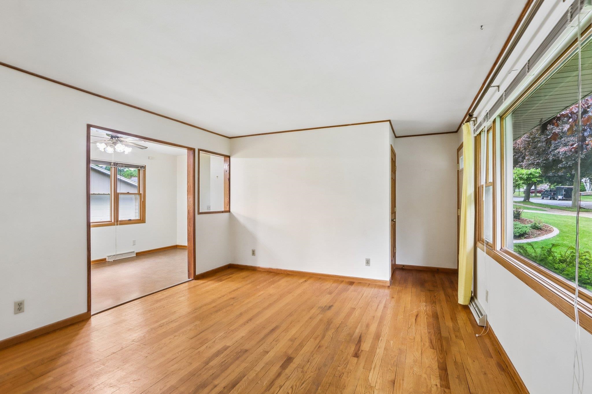 5006 Violet Lane Madison, WI 53714 - Photo 5 of 34