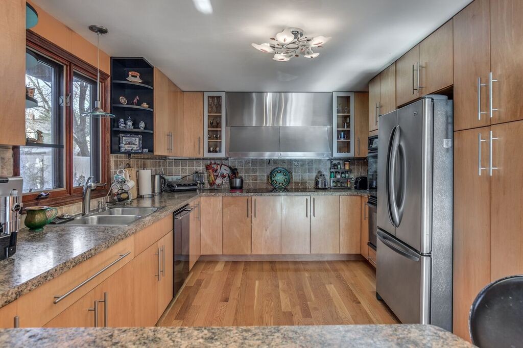65 Hastings Road Dedham, MA 02026 - Photo 12 of 27 Gallery Image 12