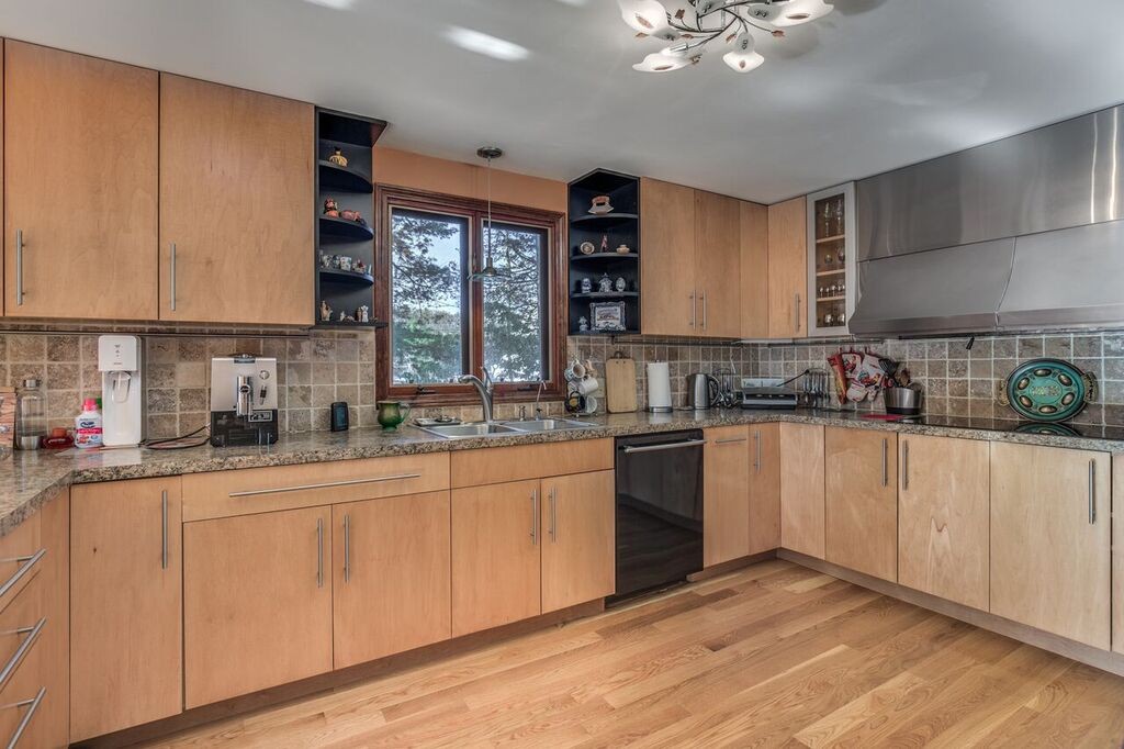 65 Hastings Road Dedham, MA 02026 - Photo 13 of 27 Gallery Image 13