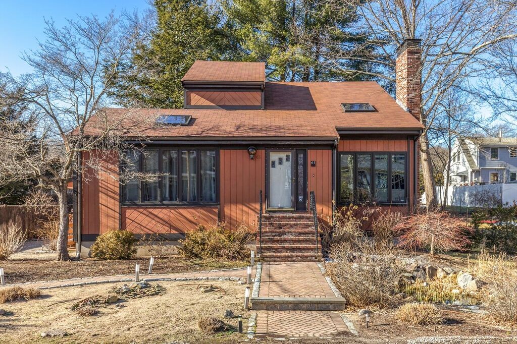 65 Hastings Road Dedham, MA 02026 - Photo 2 of 27 Gallery Image 2