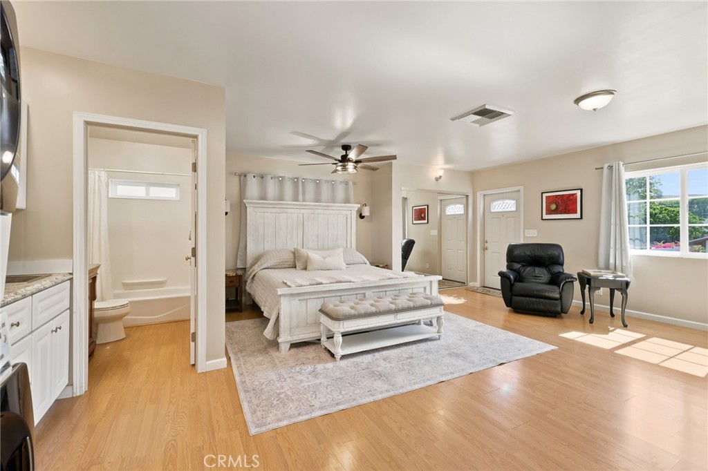 1869 Country Club Road Thousand Oaks, CA 91360 - Photo 13 of 35
