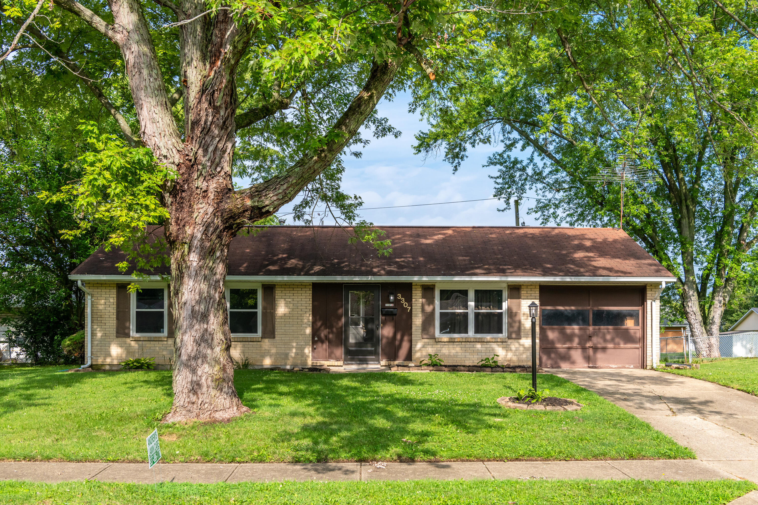 3307 Tackett Street Springfield, OH 45503 - Photo 3 of 41 Gallery Image 3