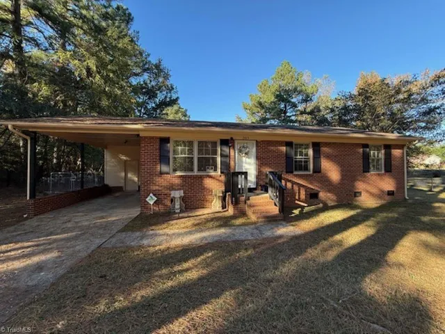 $215,000 | 5423 Pine Level Drive, Browns Summit, NC 27214
