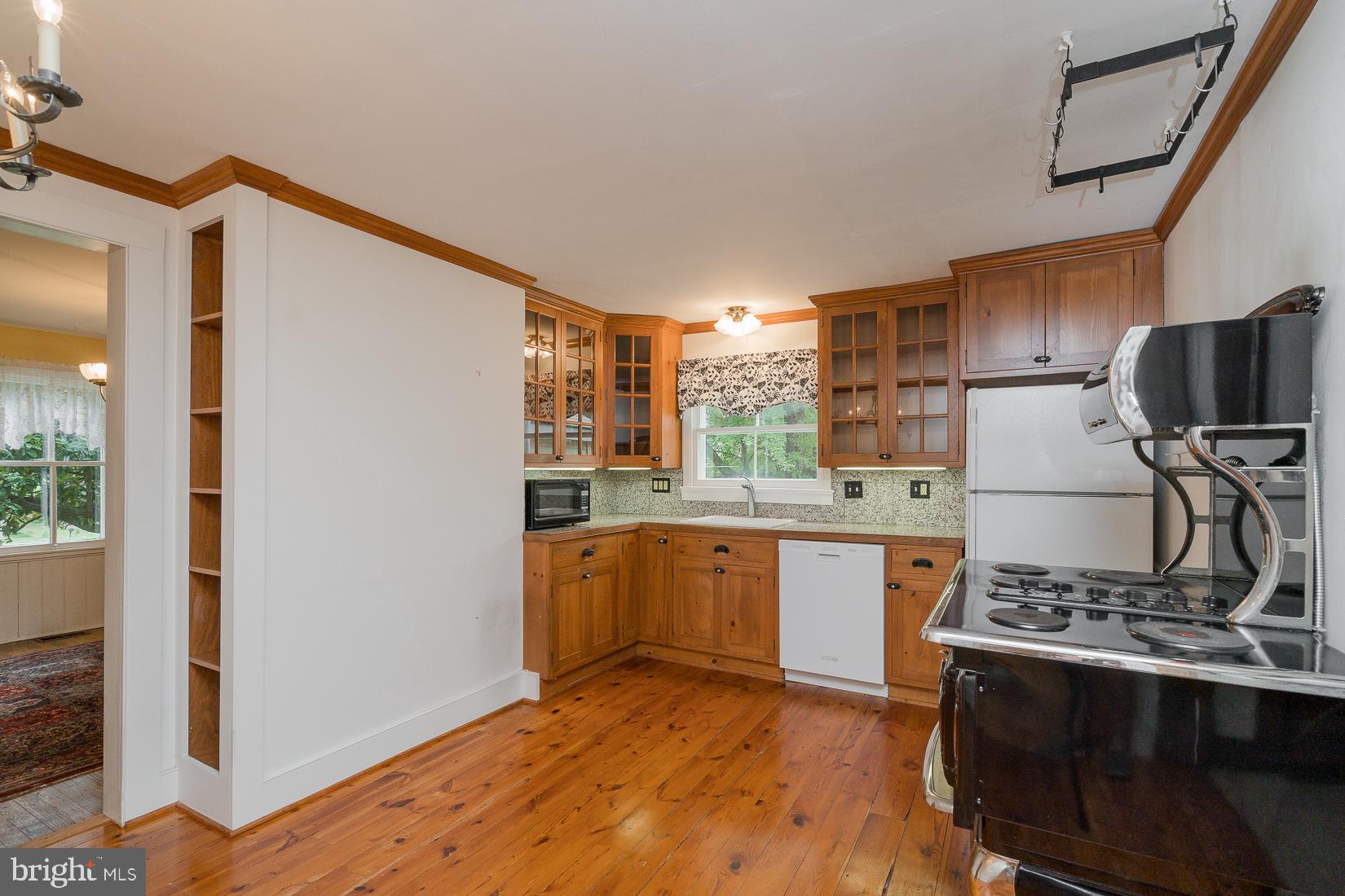 242 Shelton Shop Road Stafford, VA 22554 - Photo 16 of 53 Incredible knotty pine flooring!