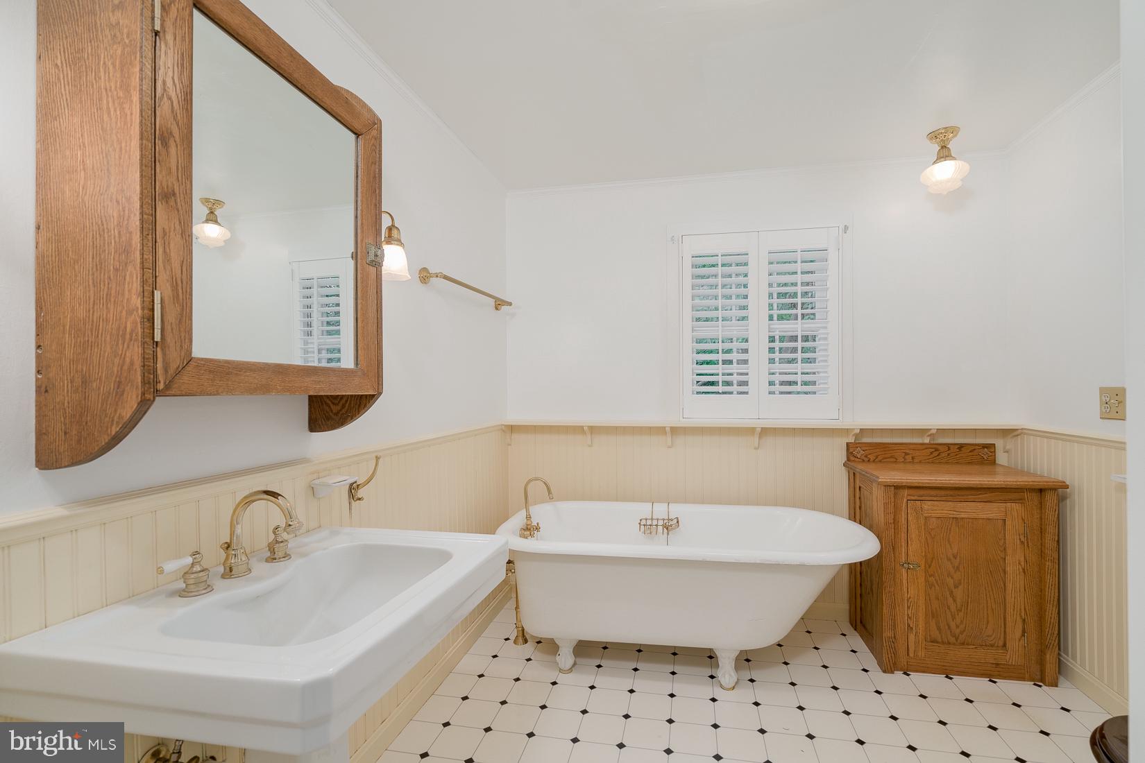 242 Shelton Shop Road Stafford, VA 22554 - Photo 30 of 53 Master bath w/ soaking tub & stand up shower