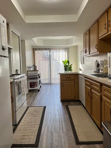 $198,000 | 29077 Tiffany Drive West, Southfield, MI 48034