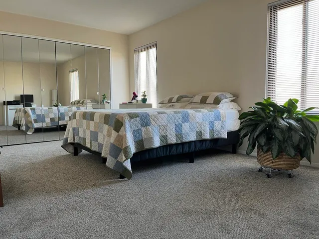 $198,000 | 29077 Tiffany Drive West, Southfield, MI 48034