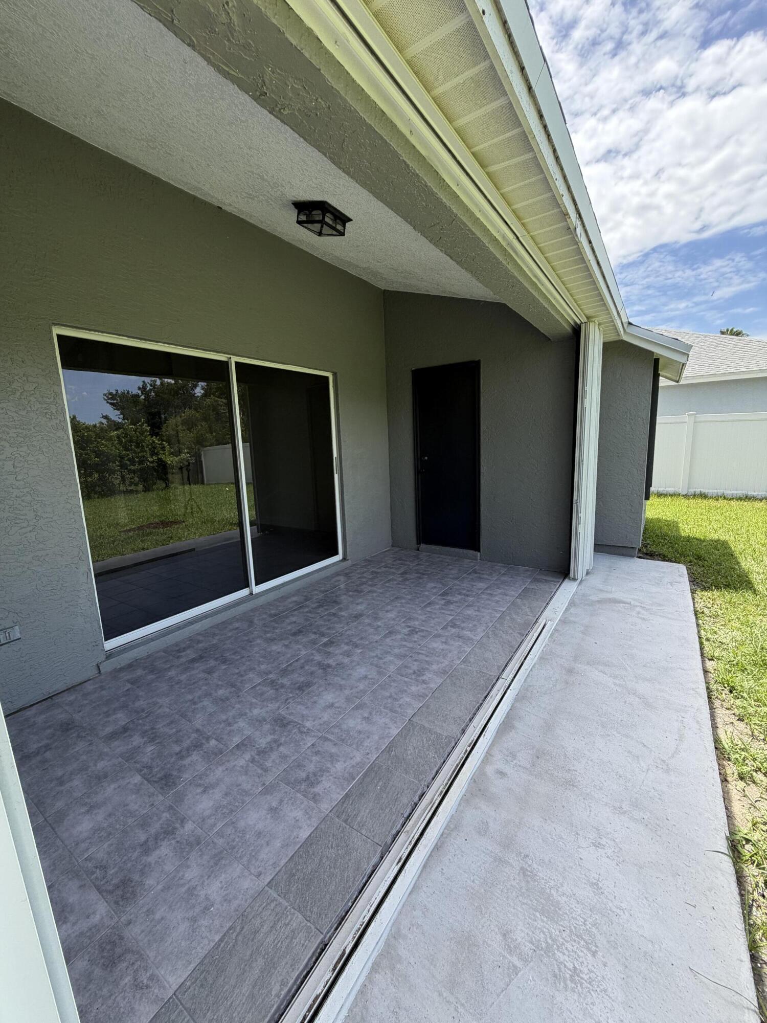 2619 Southwest Fair Isle Road Port St. Lucie, FL 34987 - Photo 31 of 37 IMG_1169