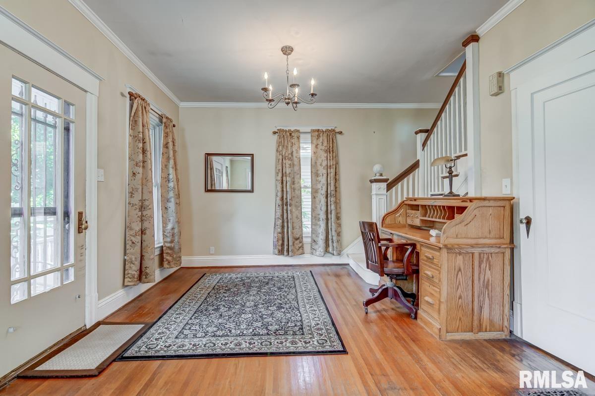 129 North English Avenue Springfield, IL 62702 - Photo 2 of 30 Gallery Image 2