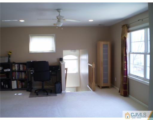 12 Rainford Road Edison, NJ 08820 - Photo 9 of 23 Gallery Image 9