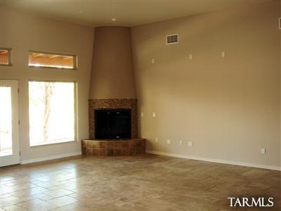 1045 West Panorama Road Tucson, AZ 85704 - Photo 3 of 11 Gallery Image 3