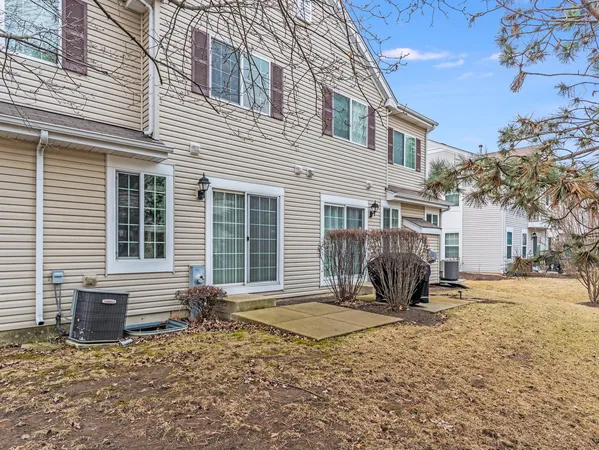 $227,500 | 32455 Allegheny Way, Lakemoor, IL 60051