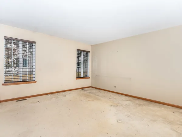 $227,500 | 32455 Allegheny Way, Lakemoor, IL 60051