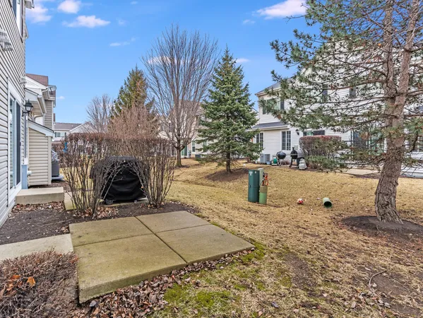 $227,500 | 32455 Allegheny Way, Lakemoor, IL 60051