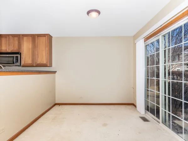$227,500 | 32455 Allegheny Way, Lakemoor, IL 60051