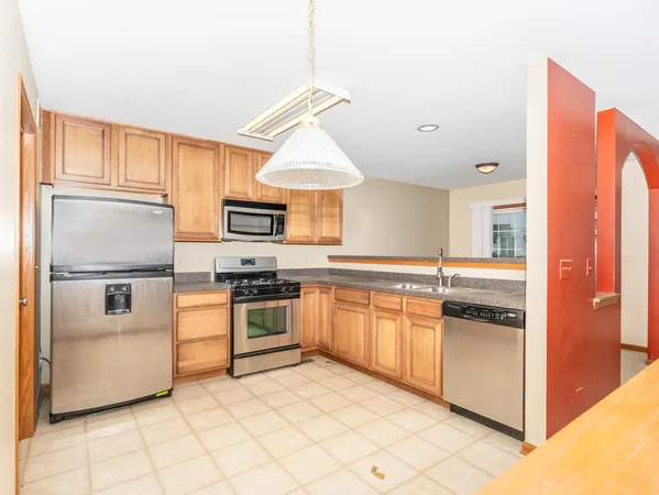 $227,500 | 32455 Allegheny Way, Lakemoor, IL 60051
