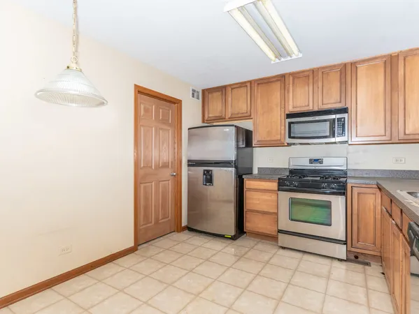$227,500 | 32455 Allegheny Way, Lakemoor, IL 60051