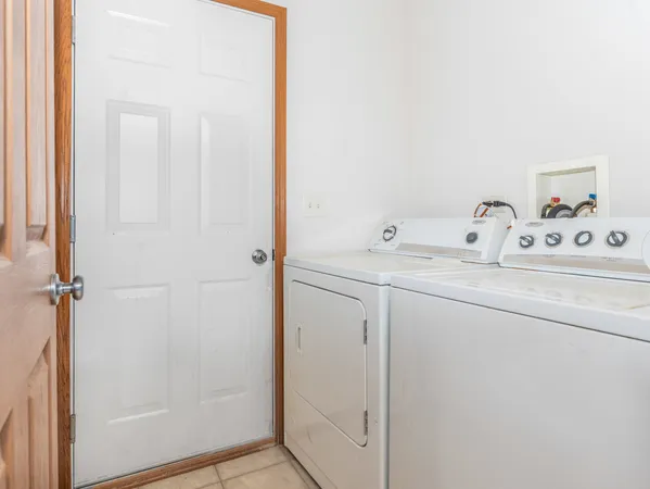 $227,500 | 32455 Allegheny Way, Lakemoor, IL 60051