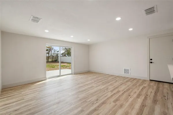 $337,000 | 156 Bosarvey Drive, Ormond Beach, FL 32176