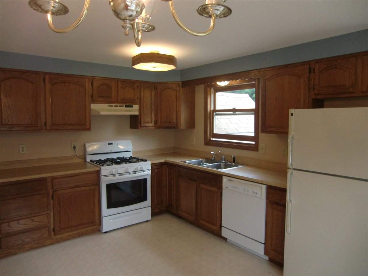 3031 South 116 Road Bristol, VT 05443 - Photo 8 of 26