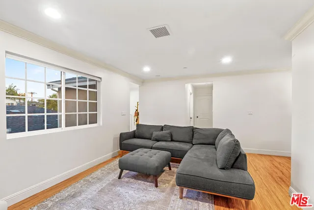 $3,900 | 4183 Commonwealth Avenue, Culver City, CA 90232