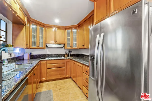 $3,900 | 4183 Commonwealth Avenue, Culver City, CA 90232