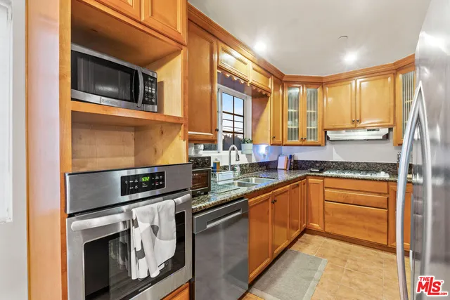 $3,900 | 4183 Commonwealth Avenue, Culver City, CA 90232