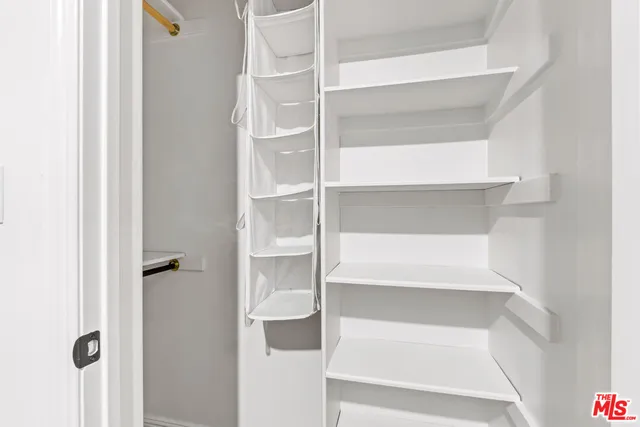 $3,900 | 4183 Commonwealth Avenue, Culver City, CA 90232